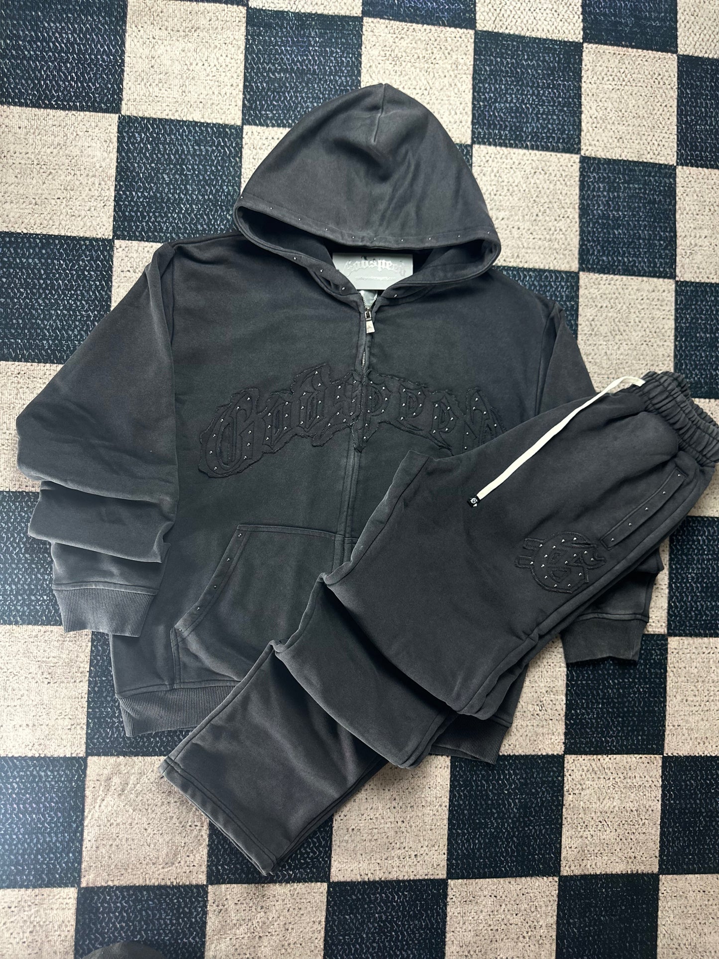 Godspeed Symmetric Studded Set